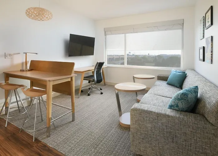 Element By Marriott Austin Hotel
